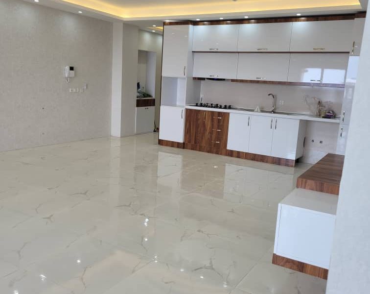 آپارتمان ۱۱۷ متری در میدان قارتال سرعین